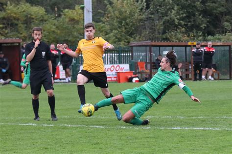 East Thurrock United Enfield Town Pitching In Isthmian Flickr