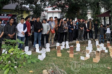 Refleksi Tahun Reformasi Tolak Penindasan Rezim Foto