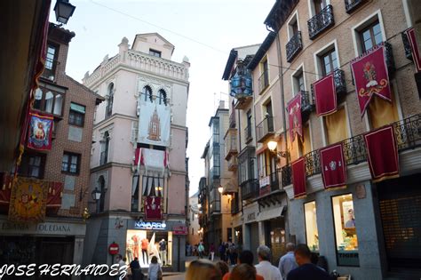 Plaza De Las Cuatro Calles Adornada Para El Corpus