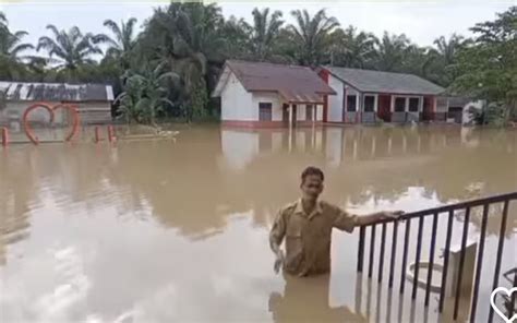 Sekolah Di Musi Rawas Terendam Banjir Siswa Diberikan Tugas Di Rumah