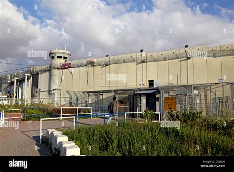 Border crossing, Jerusalem side, between Bethlehem, West Bank and ...