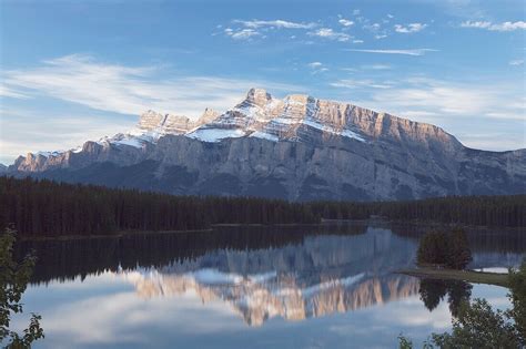 Mount Rundle Two Jack Lake Banff License Image 13787856 Lookphotos