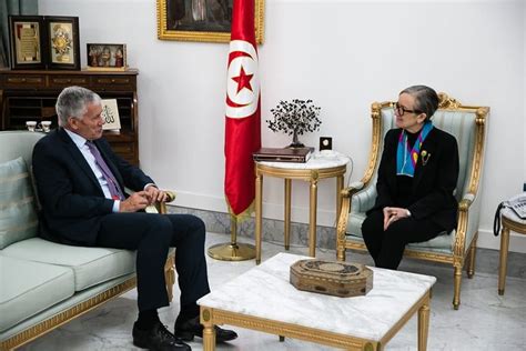 Najla Bouden Re Oit L Ambassadeur De France Andr Parant