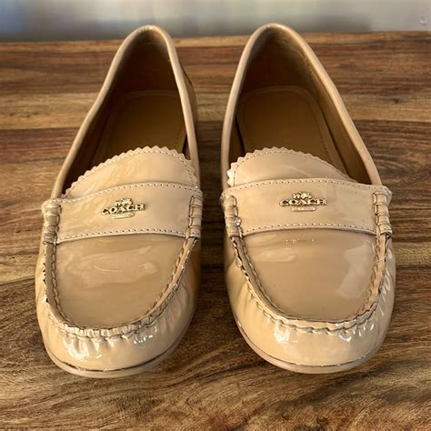 Coach Odette A01424 Patent Leather Loafer Beige Size 7 Gem