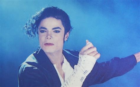 [RANDOM RETRO] Michael Jackson - Black Or White