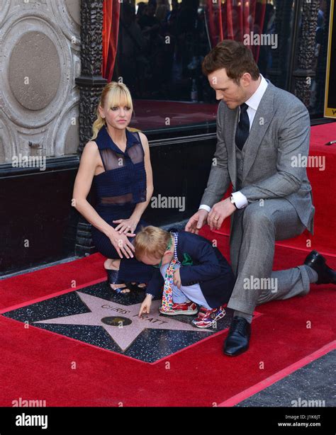 Chris Pratt Star 010 Anna Faris and son Jack at the Chris Pratt Star ...
