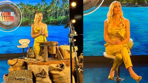 Ilary Blasi il primo look per l Isola dei Famosi è d oro il top