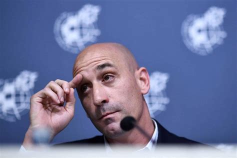 Luis Rubiales Squalificato Per Tre Anni La Decisione Della Fifa Sul