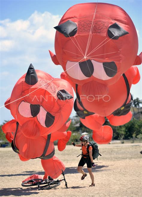 Festival Layang Layang Internasional Antara Foto