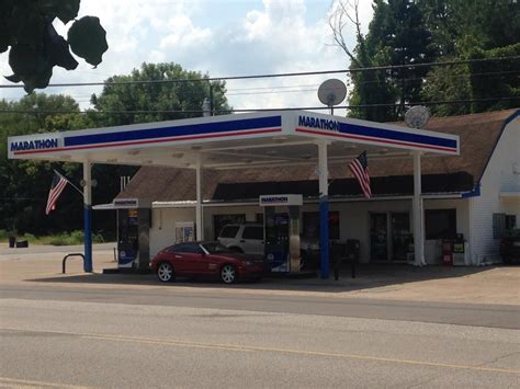 Police Couple Caught On Camera Having Oral Sex At Gas Pump WBBJ TV