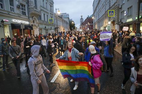 Russia Consiglio Federazione Approva Legge Anti Lgbt LaPresse