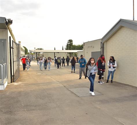 Lynwood Unified welcomes back students, celebrates new high school ...