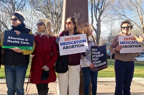 Corte Suprema De Eeuu Preserva Temporalmente Acceso A Píldora Abortiva