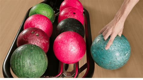 How The Core Type Of Bowling Balls Affects Performance - Clever Bowling