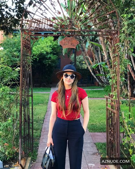 Brittany Curran Sexy Non Nude Photos AZNude