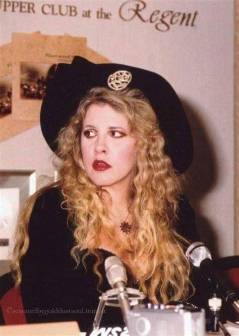 How To Wear A Top Hat And Create Stevie Nicks Style Artofit