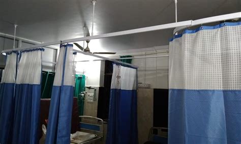 Aluminium Hospital Icu Curtains And Curtain Tracks Size 7 4 At Rs 190