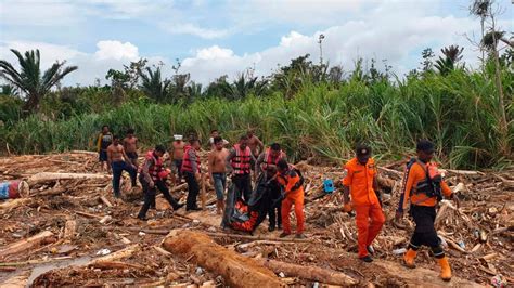 Flooding In Indonesia Earth Chronicles News Hot Sex Picture