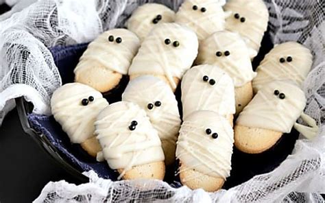 23 Impressive Last Minute Halloween Snacks To Serve At Your Spooky