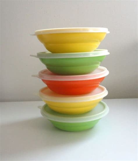 Vintage Tupperware Stackable Bowls With Lids Set Of 5 By Kimbuilt