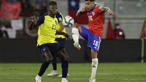 Chile Denuncia Ante La Fifa A Ecuador Por El Caso Del Jugador Byron