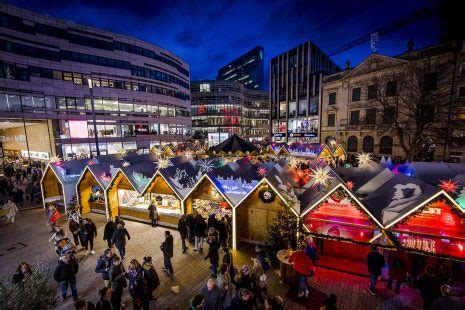 Neuer Weihnachtsmarkt in Düsseldorf zieht 2024 an Rheinpromenade