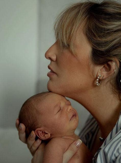 Inês Gutierrez partilha terna foto a filha recém nascida