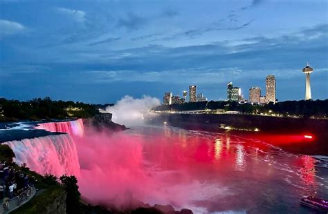 5 Reasons To Visit Niagara Falls And 5 Reasons Not To Around The