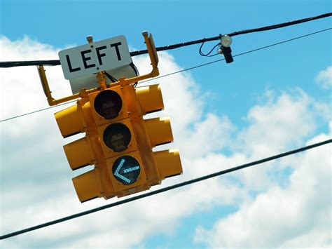 Traffic lights using artificial intelligence could soon make gridlock a