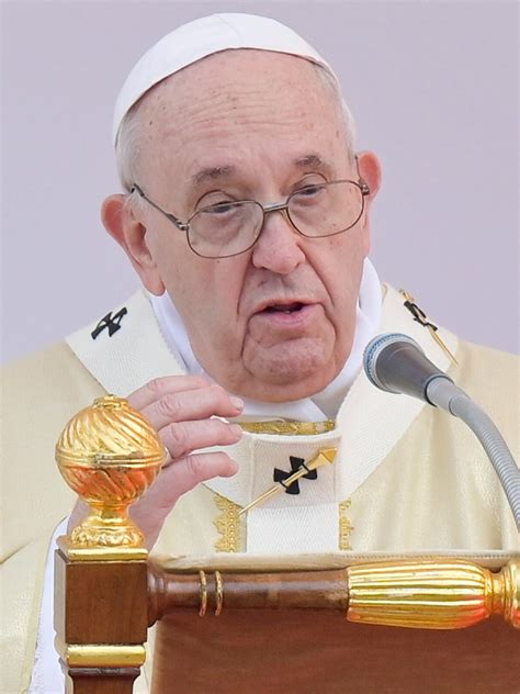 Papa Francesco Ecco I Sintomi Della Polmonite Che Lha Colpito