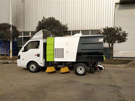 Vacuum Road Sweeper Truck Four Wheel Steering Road Sweeper Cleaning