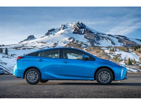 2020 Toyota Prius: 194 Exterior Photos | U.S. News