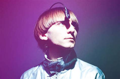 Neil Harbisson Así Es El Primer Cyborg De La Historia