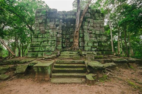 Koh Ker Un Ch Teau Antique Qui Est Le Territoire Du Pass Image Stock