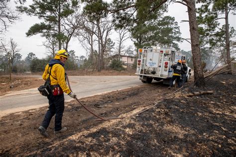 Fire In Bastrop Tx Smoke Seen As Wildfire Burns In Texas