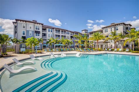 Decorum Luxury Apartments In Fort Myers Fl Bed Bath