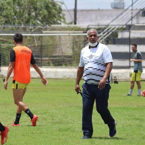 Ademir Fonseca começa a definir time do ASA para o clássico contra o