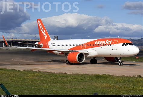 G UZHO Airbus A320 251N EasyJet Fernando Roca JetPhotos