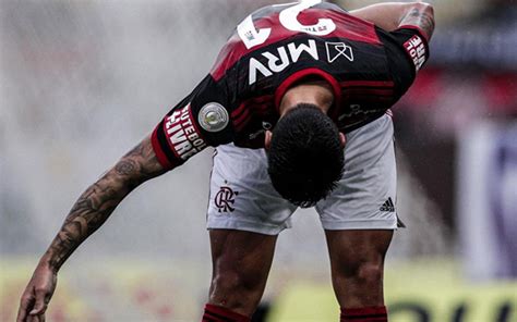 Pedro manda recado especial à equipe após marcar em vitória do Flamengo