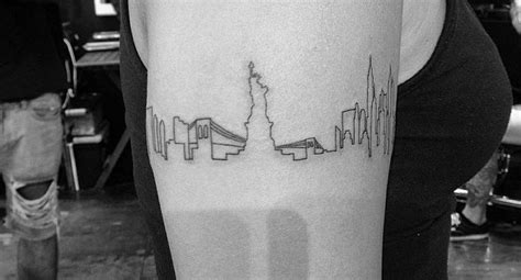 23 NYC Skyline Tattoos With Meanings - TattoosWin | Skyline tattoo, Nyc skyline tattoo, Tattoos