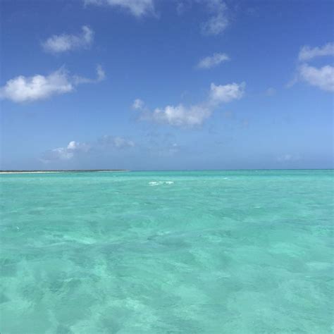 The Beautiful Waters Of Mayaguana Island Ocean Mayaguana Bahamas