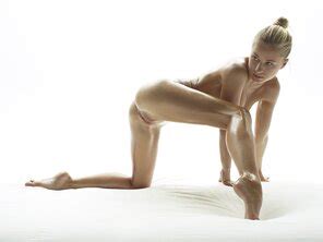 Amateur Girl Darina L Sex Show 36 10000px Porn Pic