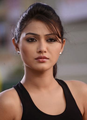 Kumkum Hot Bikini Image Gallery Images Photos Pics Cinemagigs