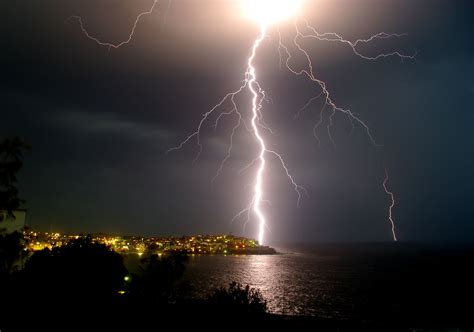 🔥 [120+] Thunderstorm Desktop Wallpapers | WallpaperSafari