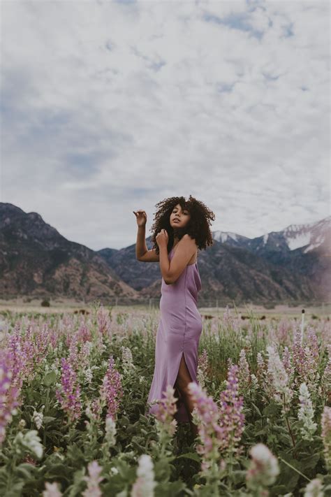 Lavender Field Portraits in Utah | Nature photoshoot, Lavender fields ...