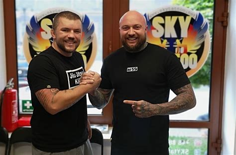 Gwiazda Sportu Ukasz Juras Jurkowski Tatuowa Si W Radomiu Mia