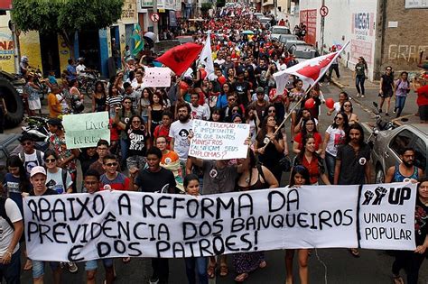 Ato No Cariri Cearense Mobiliza Milhares De Pessoas Em Defesa Da