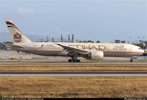 A Lra Etihad Airways Boeing Lr Photo By Lance C Broad Ybbn