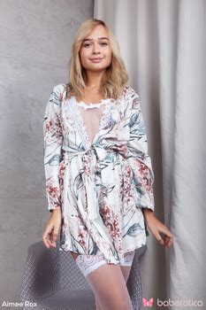 Baberotica Aimee Rox Aimee Rox Spreads Her Pretty Legs For Us And Pulls Her Pussy Lips Open