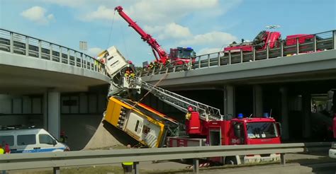 Tragiczny Wypadek Autobusu W Warszawie Kierowca By Pod Wp Ywem